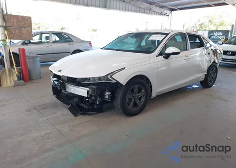 2021 Kia K5 Lxs из США, поврежденный, VIN 5XXG14J24MG030691